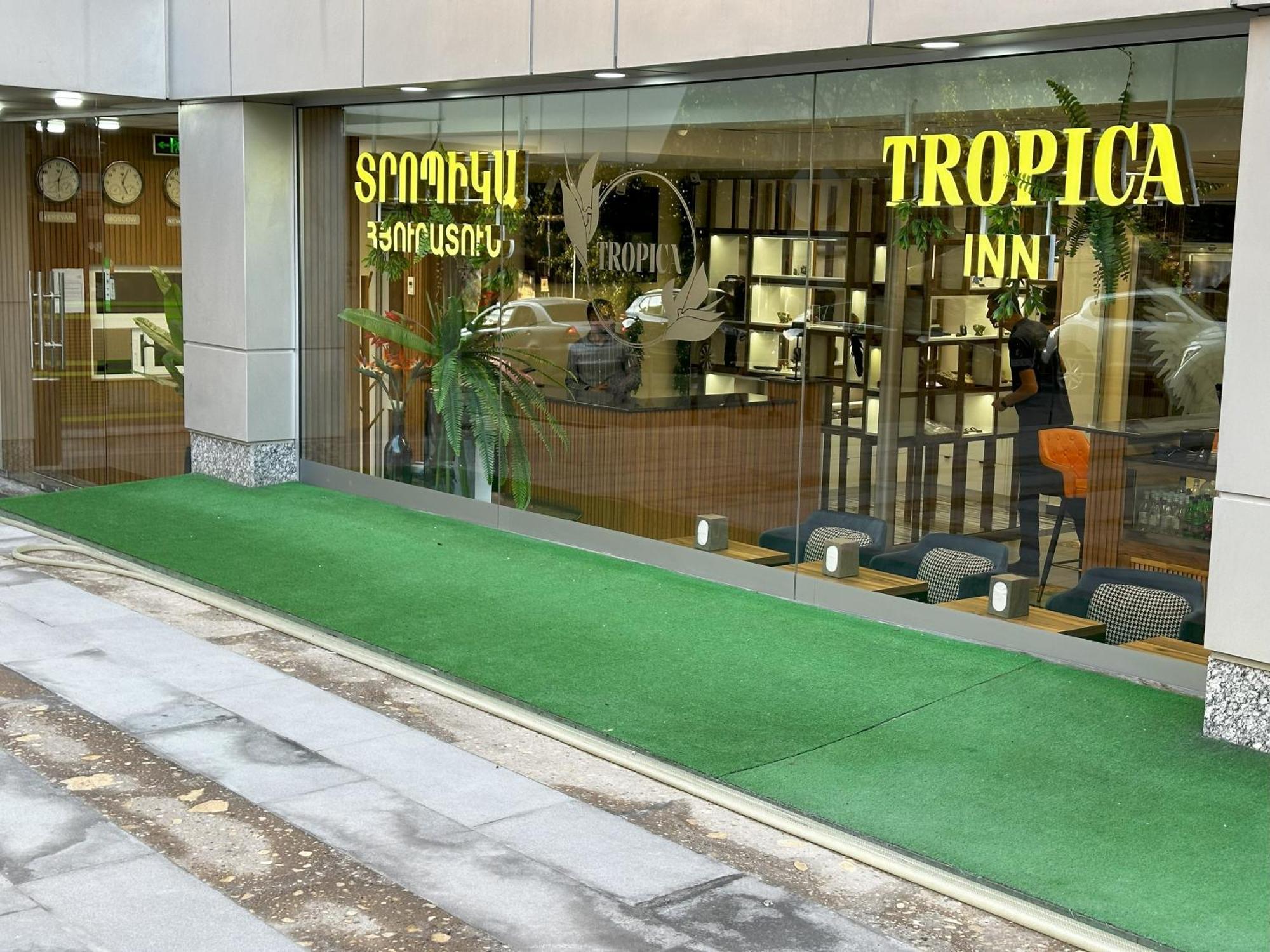 Tropica Inn Hotel Yerevan Exterior foto